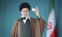 رهبر انقلاب: نیروهای مسلح، رژیم رذل صهیونی را بیچاره خواهند کرد
