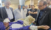 رئیس دانشگاه علوم پزشکی ایران از مجروحین جنایات رژیم صهیونیستی عیادت کرد