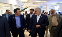 معاون غذا و دارو از نمایشگاه ایران‌فارما ۱۴۰۴ بازدید کرد