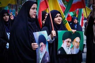 طنین نام شهیدان جنگ رمضان در دانشگاه علوم پزشکی ایران