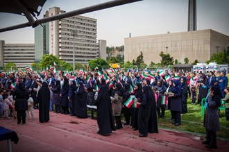 همایش پیاده‌روی خانوادگی به مناسبت هفته سلامت و گرامیداشت شهدای جنگ رمضان در دانشگاه علوم پزشکی ایران