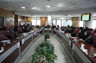 مراقبت از مادران پرخطر با تشکیل کمیته‌های بالینی و کاهش اعزام‌های غیرضروری