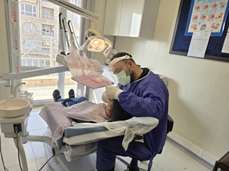 ارائه خدمات رایگان دندان‌پزشکی به مددجویان کمیته امداد امام خمینی(ره) در شهرستان قدس