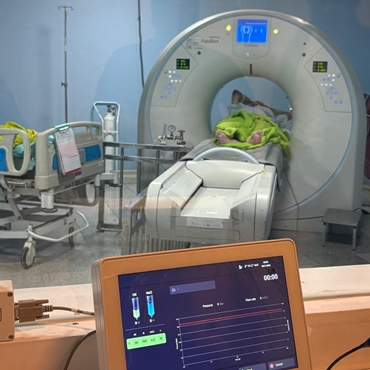 راه اندازی دستگاه انژکتور ماده حاجب در بیمارستان شهیدسردارسلیمانی