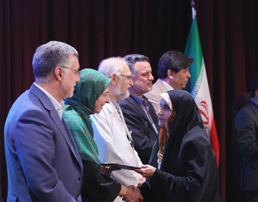 انتخاب دو چهره تأثیرگذار از دانشگاه علوم پزشکی ایران در چهلمین بزرگداشت روز ملی مددکاری اجتماعی