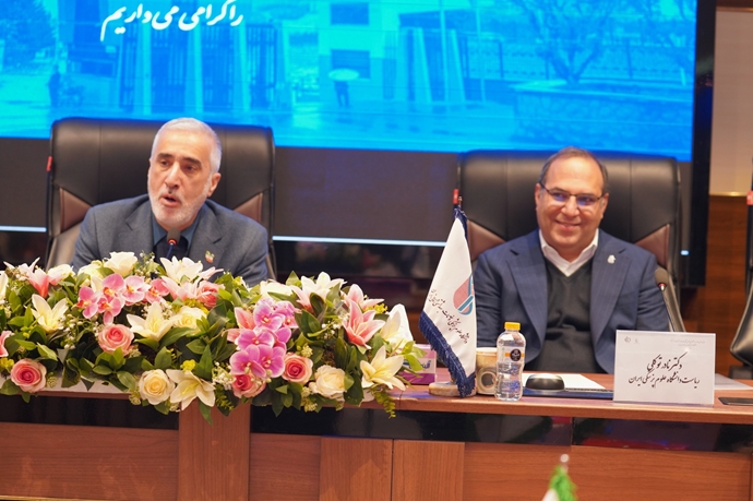 تقدیر رییس سازمان غذا و دارو از دکتر نادر توکلی